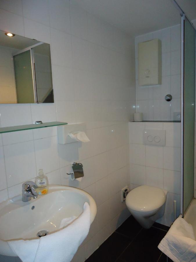 Hotel Schaum Dusseldorf Phòng bức ảnh